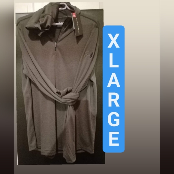 Under Armour Other - Under armour longshirt on hood